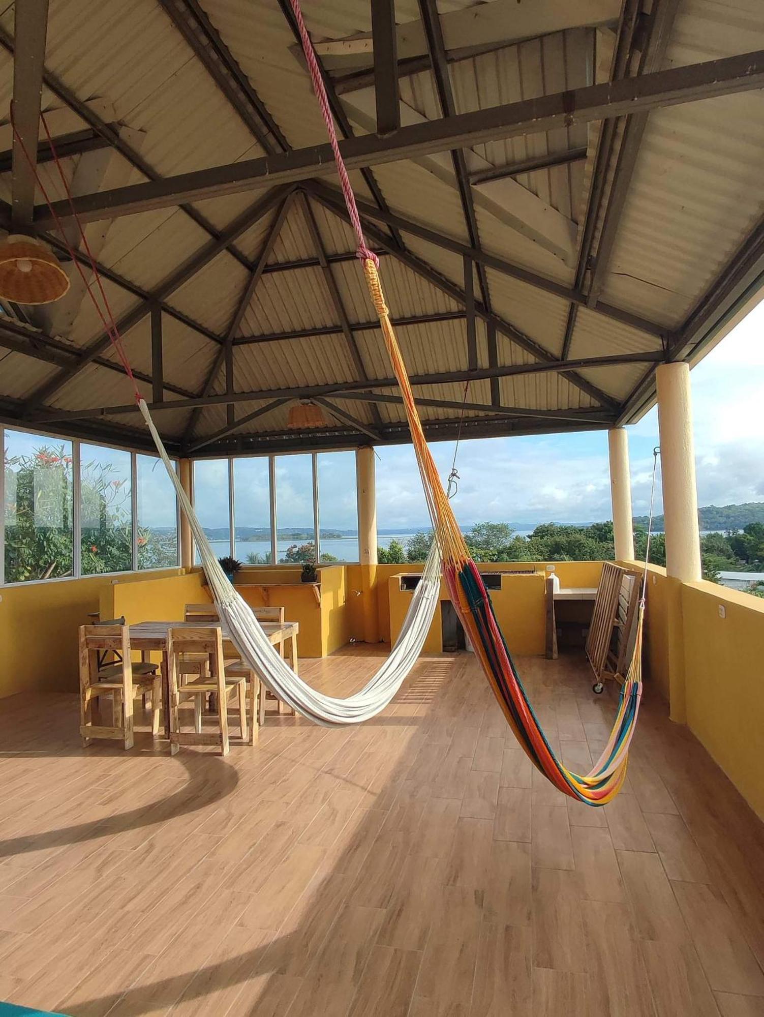 La Casa Colorada Hostel San Benito ภายนอก รูปภาพ