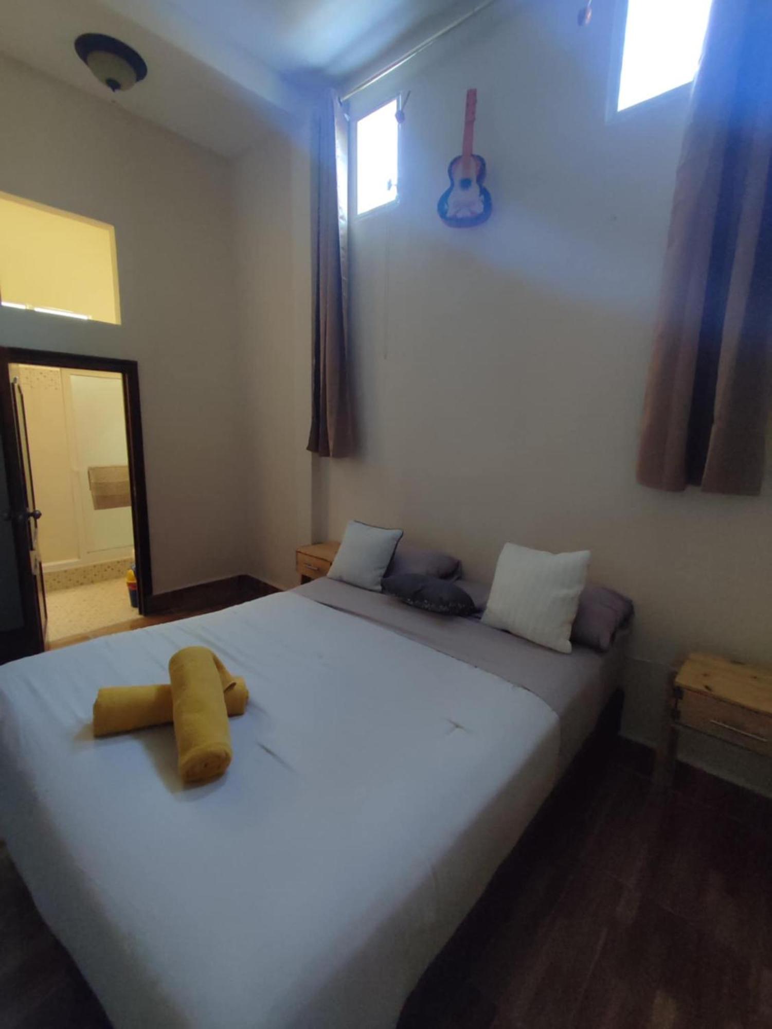 La Casa Colorada Hostel San Benito ภายนอก รูปภาพ